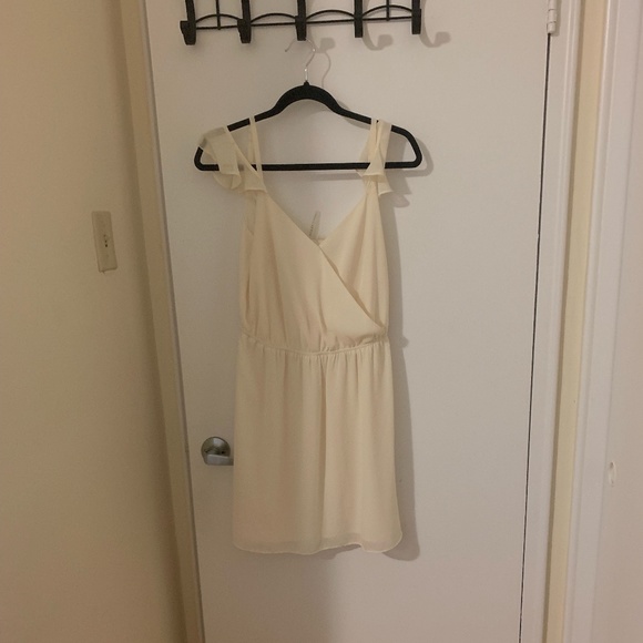 Guess Cream Dress - Picture 1 of 2